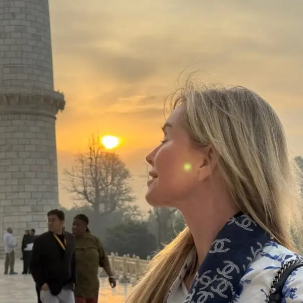 Taj mahal sunrise tour